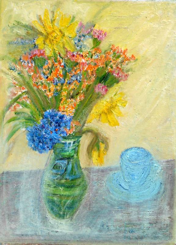 Blumenstrauss mit blauer Tasse
